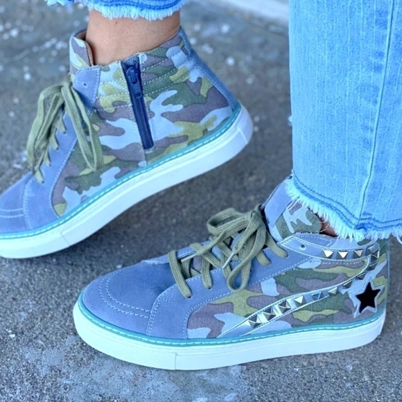 Myra Bag Shoes - 𝅺myra Camo Sneakers NWT